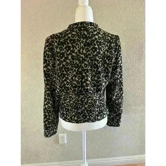 ECI New York Womens Jacket Sz 8 Cropped Long Sleeve Button Front Leopard - Picture 2 of 8